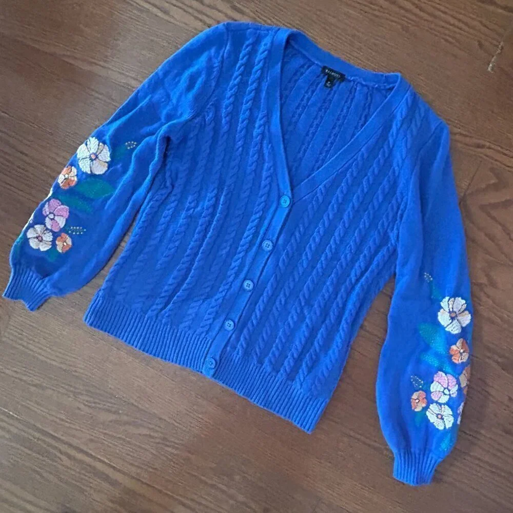 Talbots Blue Cable Knit Floral Embroidered Button Front Cardigan Size XS Relaxed